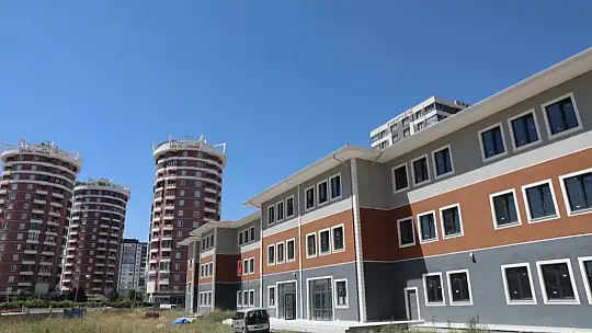 Çolakbayrakdar, 'Kentsel dönüşüm kolay bir iş değil'