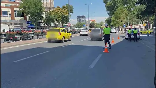 Yayalara yol vermeyen araçlara para cezası...