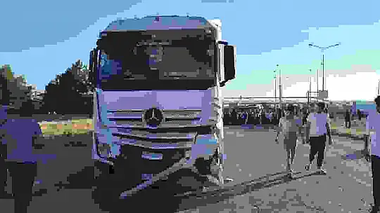 Düğün konvoyunda kaza: 4 yaralı