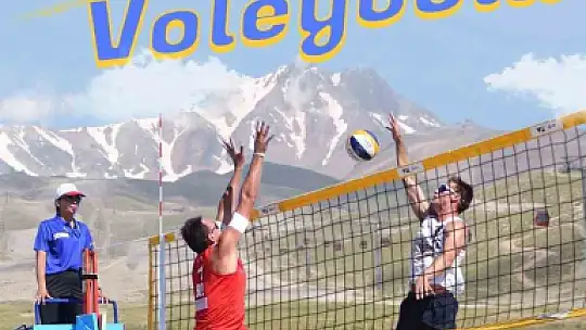 Dünyada ilk kez bir dağda plaj voleybolu oynanacak