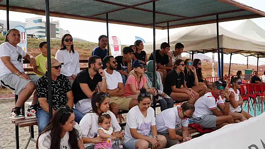 Erciyes'te gerçekleşen Pro Beach Plaj Voleybolu'nda kupa töreni...