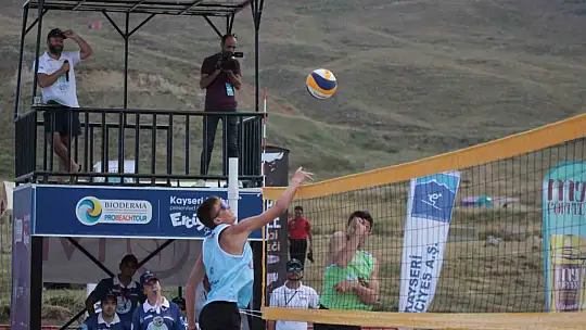 Erciyes'te Plaj Voleybolu Turnuvası başladı