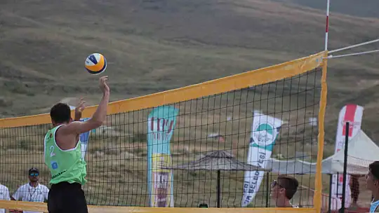 Erciyes'te Plaj Voleybolu Turnuvası başladı