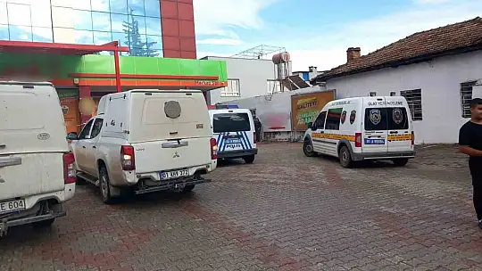 Elektrik akımına kapılan market çalışanı hayatını kaybetti