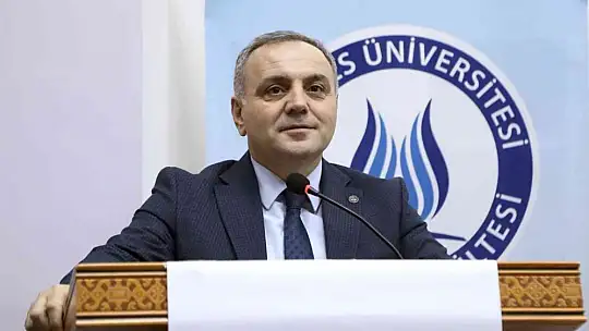 Nursaçan, ERÜ'de öğrenciler ile buluştu