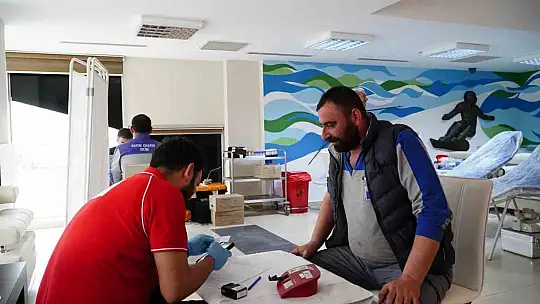 Erciyes'den Kızılay'a kan desteği