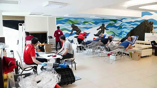 Erciyes'den Kızılay'a kan desteği