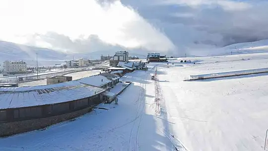 Erciyes beyaza büründü