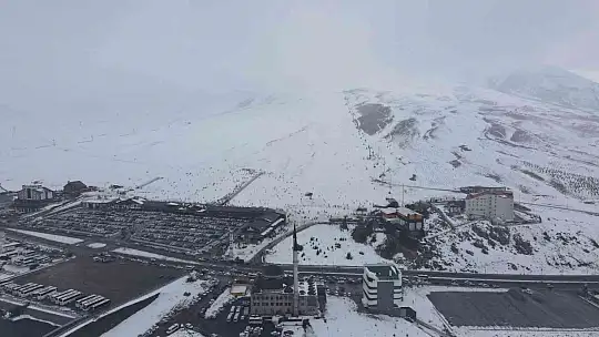 Erciyes'e turist akını