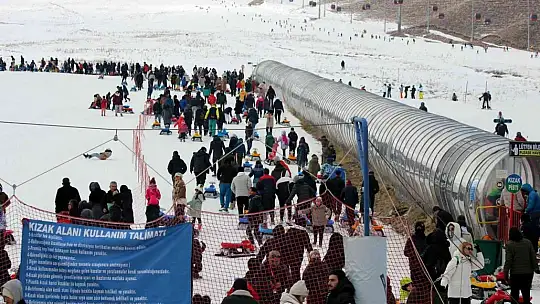 Erciyes'e turist akını