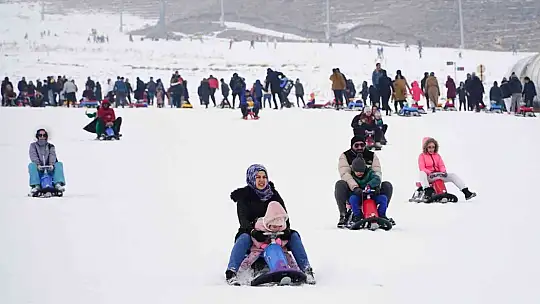 Erciyes hafta sonu 70 bin misafir ağırladı