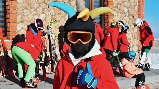 7'den 70'e herkes kayak öğreniyor