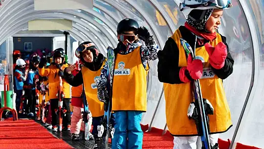 7'den 70'e herkes kayak öğreniyor