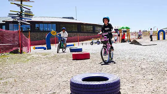 Erciyes'te çoçuklar için hizmet