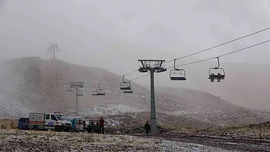 Erciyes'te gerçeğini aratmayan tatbikat: Teleferikte mahsur kalanlar kurtarıldı