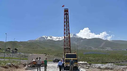 Erciyes'te Jeotermal Kuyu Çalışmaları devam ediyor