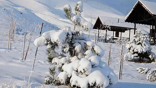 Erciyes'te kar kalınlığı 40 santimi buldu