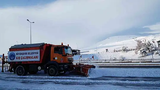 Erciyes'te kar kalınlığı 40 santimi buldu