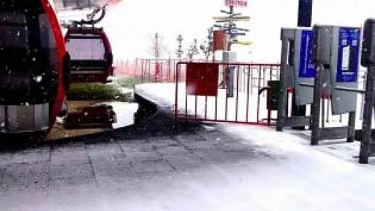 Erciyes'te kar yağışı