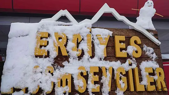 Erciyes'te ilk kardan adam yapıldı