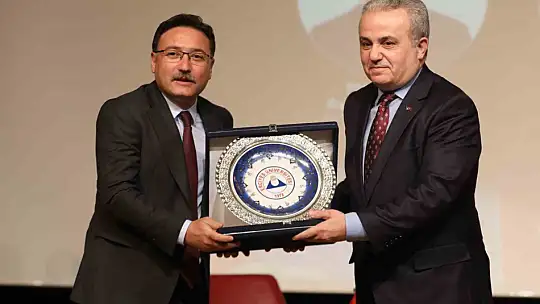 Millî Mücadele'den Bugüne Dış Politika' konferansı ERÜ'de düzenlendi
