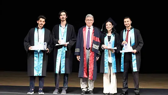 ERÜ Havacılık'ta mezuniyet sevinci!