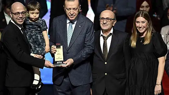 ERÜ Öğretim Üyeleri TÜBA Bilim Ödüllerini Aldı