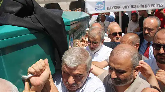 Eski Bakan Yıldız'ın babası toprağa verildi