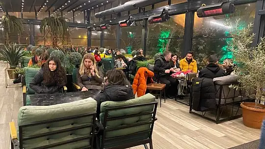 Evine gidemeyen vatandaşlara kapılarını açtılar