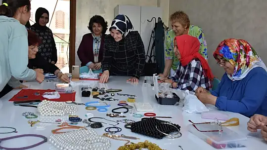 Fatma Çolakbayrakdar: 'Türkiye'nin ilk Okuma-Yazma Sertifika Töreni'nin Kocasinan'da'