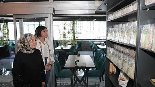 Fatma Çolakbayrakdar, çölyaklı ailelerin yanlarında...