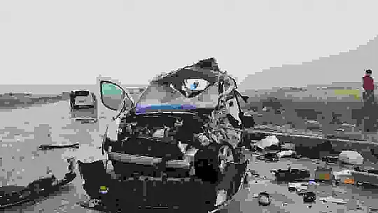 Feci kazada ölü sayısı yükseldi, baba ve iki oğlu hayatını kaybetti