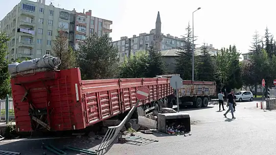 Freni patlayan araç dehşet saçtı