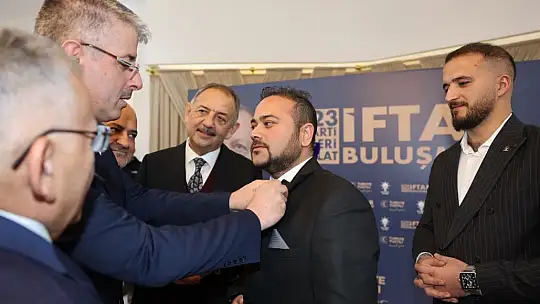 DEVA Partisi'nden 3 isim AK Parti'ye Katıldı