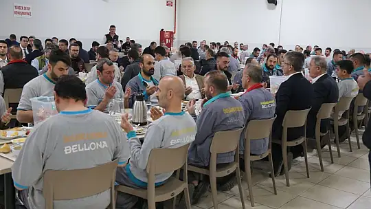 Büyükkılıç ve Bakan Akar OSB'de çalışanlarla sahur yaptı