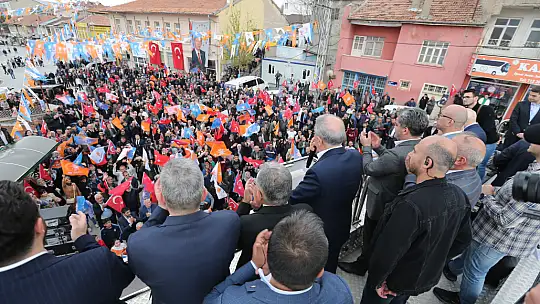Akar'ın ziyaretleri mitinge dönüştü... Büyük ilgi var...