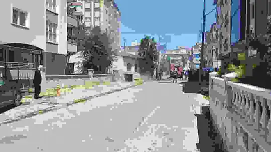 Garajda çıkan yangın paniğe neden oldu