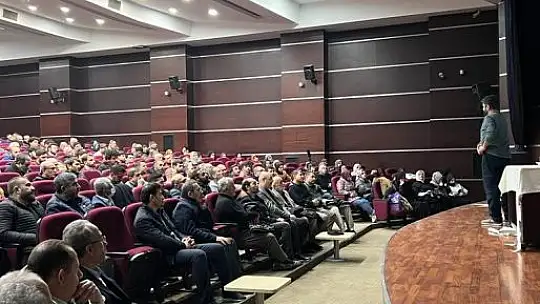 Gazeteci/Yazar ve Savaş Muhabiri Adem Özköse'den duygu yüklü konferans