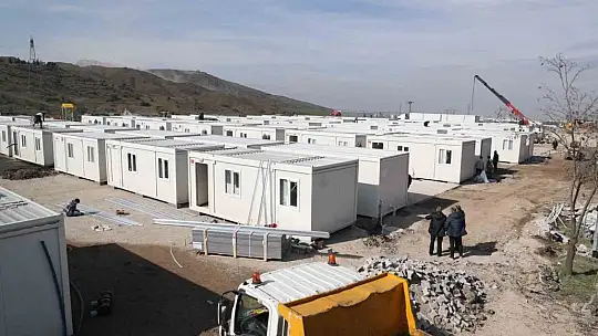 Geçici Konaklama Merkezi'nde inceleme