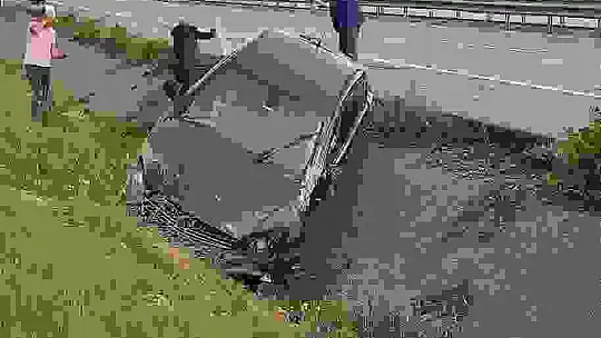 Gemerek'te zincirleme trafik kazası: 6 yaralı