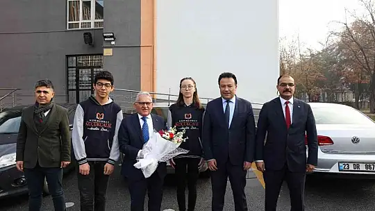 Genç dostu Başkan, öğrencilerle buluştu