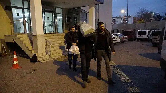 Göçmen kaçakçısı yakalandı