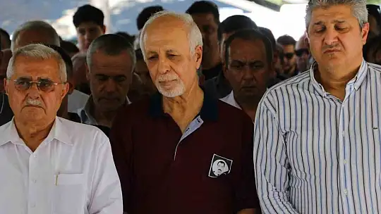 Görünmez kaza kurbanı pilotun cenazesi Adana'da toprağa verildi