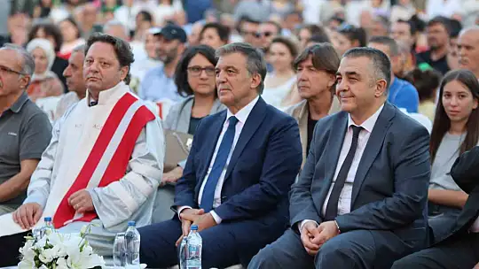 Gül: Cumhuriyetin ikinci yüzyılına girerken önem vermemiz gereken konunun eğitim olduğuna inanıyorum