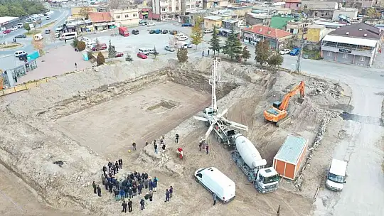 Hacılar'da Hükümet Konağı ve Belediye Hizmet Binası'nın temelleri atıldı