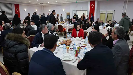 Hacılar'da şehit aileleri, gaziler ve depremzedeler iftarda buluştu