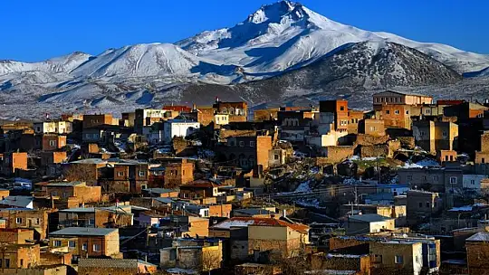 Kayseri'nin en güzel ilçesiymiş... Arsaları ve tarlaları kapış kapış satılıyor!