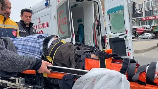 Halk otobüsünün çarptığı yaya hafif yaralandı