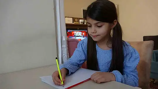 Hatice Nur o notu herkesten habersiz yazmış