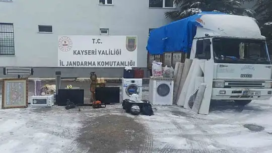 Hırsızlar Suçüstü Yakalandı